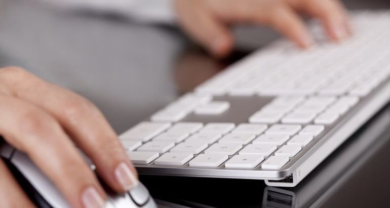 Empresas: control de accesos para los empleados y sus horas