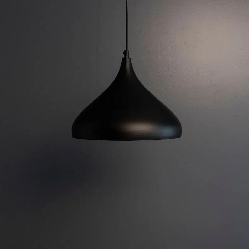Colgante Valentín: Diseño minimalista para tus espacios - Imagen 3